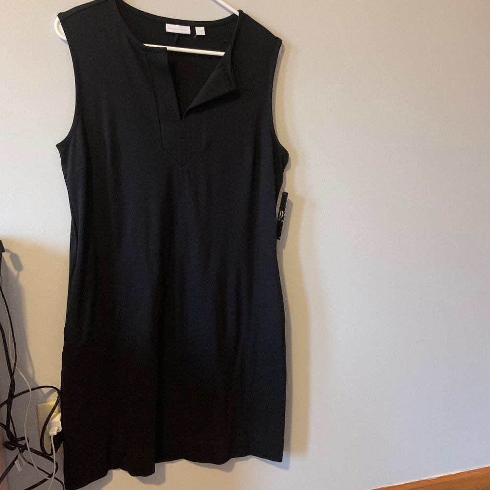 NWT womens New York and company dress black with v-neck detail L